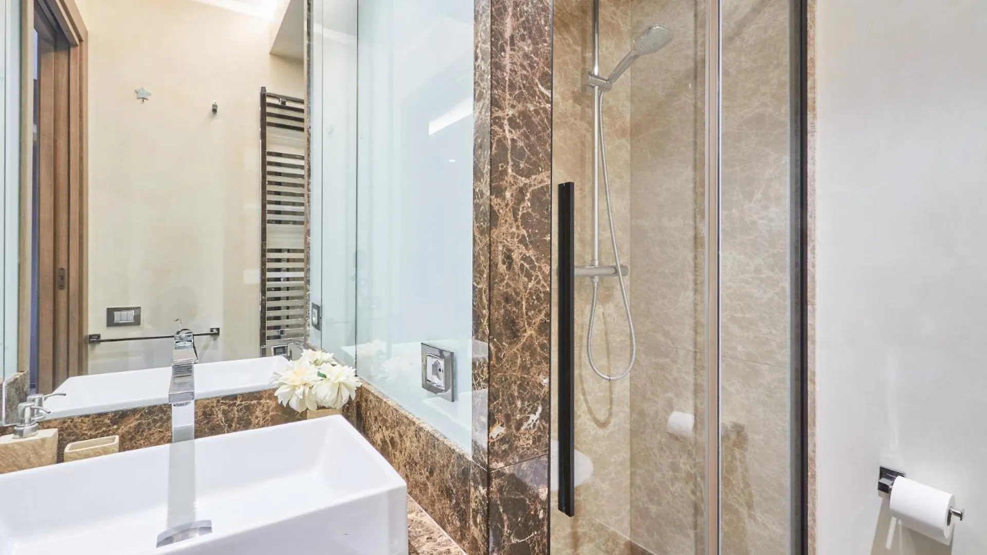 Apartamento Easylife - Monolocale Con Balcone In Porta Venezia Milán 0*,  Italia