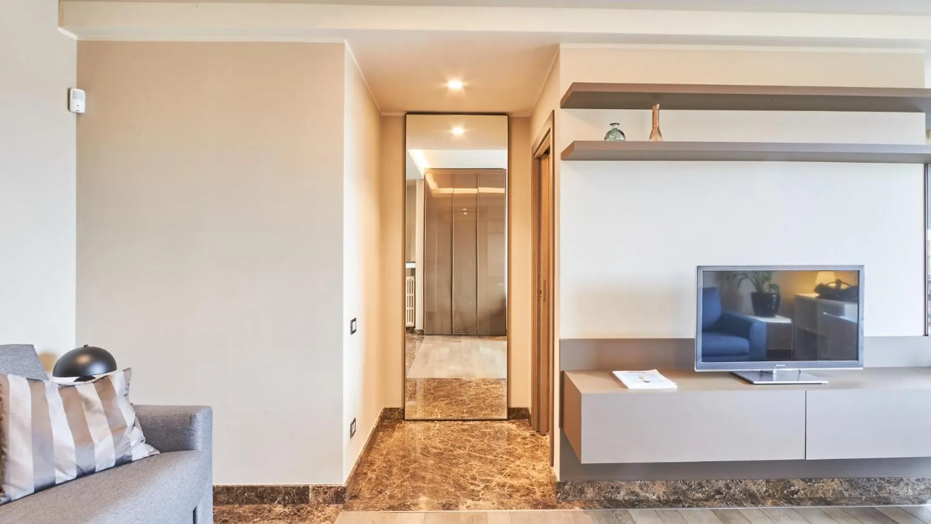 Easylife - Monolocale Con Balcone In Porta Venezia Apartment Milan